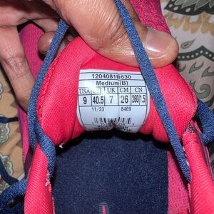 Brooks hot pink& blue sneakers